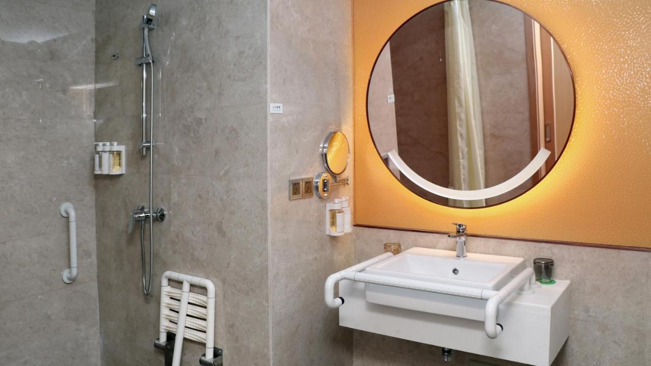 Holiday Inn Luzhou Longjian By Ihg Экстерьер фото